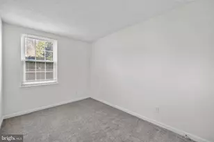 12101 Green Leaf Ct, Fairfax, VA 22033 - Photo 17