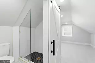 6735 Gouthier Rd, Falls Church, VA 22042 - Photo 17