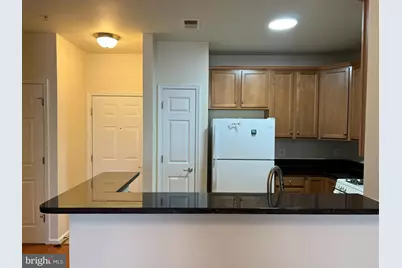 3840 Lightfoot Street #240, Chantilly, VA 20151 - Photo 5