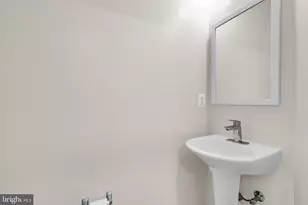 2663 Manhattan Pl, Vienna, VA 22180 - Photo 29