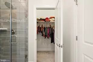 9516 Sanger St, Lorton, VA 22079 - Photo 23