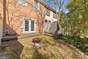 2146 Golf Course Dr, Reston, VA 20191 - Photo 25