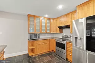 2928 Hunter Rd, Fairfax, VA 22031 - Photo 19