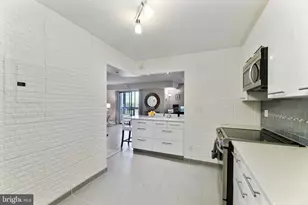 8380 Greensboro Dr, McLean, VA 22102 - Photo 11