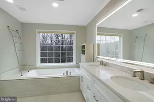 6142 Manchester Park Cir, Alexandria, VA 22310 - Photo 27