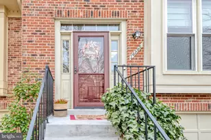 14135 Betsy Ross Ln, Centreville, VA 20121 - Photo 3