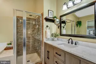 14135 Betsy Ross Ln, Centreville, VA 20121 - Photo 23