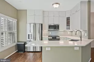 12025 Edgemere Cir, Reston, VA 20190 - Photo 9