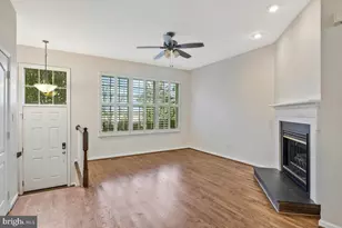 12025 Edgemere Cir, Reston, VA 20190 - Photo 3