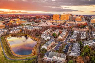 12222 Dorrance Ct, Reston, VA 20190 - Photo 5