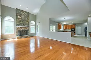 2859 Cherry Branch Ln, Herndon, VA 20171 - Photo 13