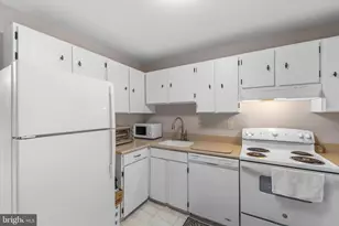 4139 Placid Lake Ct, Chantilly, VA 20151 - Photo 7