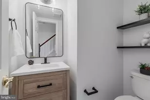 6602 Thurlton Dr, Alexandria, VA 22315 - Photo 21