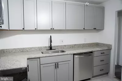 625 Center Street #T3, Herndon, VA 20170 - Photo 9