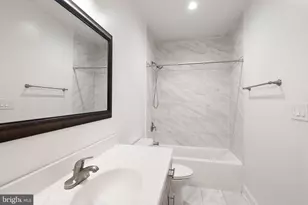 7202 Pine Dr, Annandale, VA 22003 - Photo 17