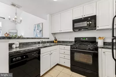 3810 Lightfoot Street #404, Chantilly, VA 20151 - Photo 9