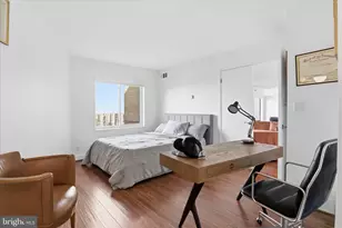 8340 Greensboro Dr, McLean, VA 22102 - Photo 17