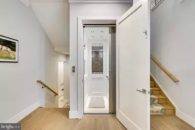 9604 Pembroke Place, Vienna, VA 22182 - Photo 21