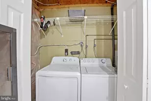 5734 Edgewater Oak Ct, Burke, VA 22015 - Photo 19