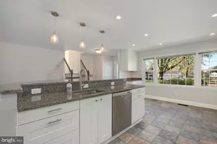 9530 Ashbourn Dr, Burke, VA 22015 - Photo 23