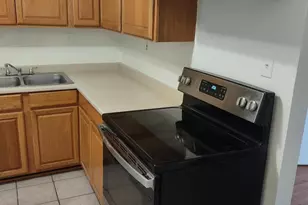 9626 Lindenbrook St, Fairfax, VA 22031 - Photo 3