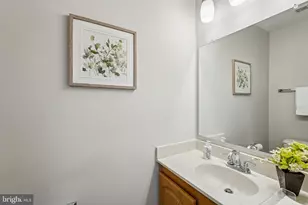 11931 Sentinel Point Ct, Reston, VA 20191 - Photo 9