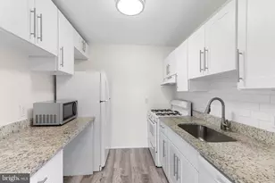 8001 Chanute Pl, Falls Church, VA 22042 - Photo 15