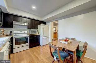 7779 Tiverton Dr, Springfield, VA 22152 - Photo 3