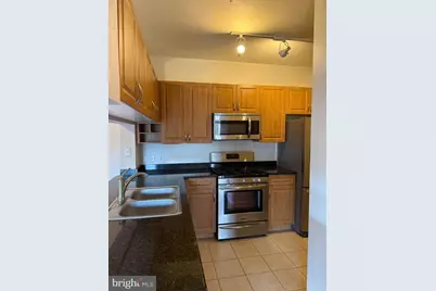 12140 Garden Grove Circle #203, Fairfax, VA 22030 - Photo 5