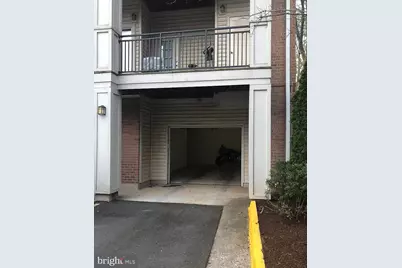 12140 Garden Grove Circle #203, Fairfax, VA 22030 - Photo 3