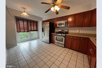 12002 Lisa Marie Court, Fairfax, VA 22033 - Photo 5