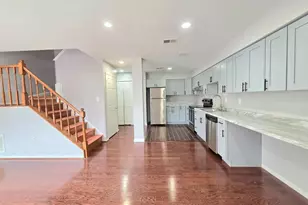 5903 Havener House Way, Centreville, VA 20120 - Photo 5