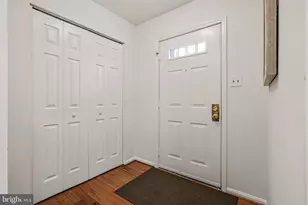 9637 Scotch Haven Dr, Vienna, VA 22181 - Photo 5