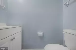 2104 Berger Pl, Herndon, VA 20170 - Photo 11