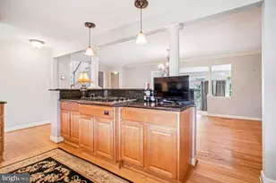 2627 Five Oaks Rd, Vienna, VA 22181 - Photo 25