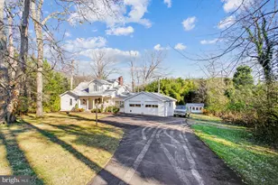 2627 Five Oaks Rd, Vienna, VA 22181 - Photo 7