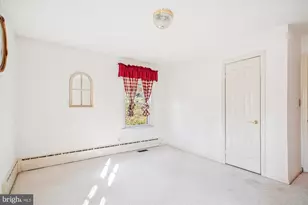 2627 Five Oaks Rd, Vienna, VA 22181 - Photo 29