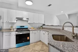 11329 Aristotle Dr, Fairfax, VA 22030 - Photo 7