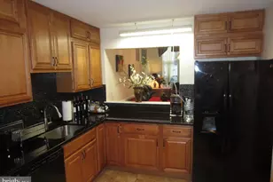 12249 Wye Oak Commons Cir, Burke, VA 22015 - Photo 9