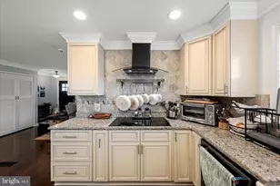 5211 Inverchapel Rd, Springfield, VA 22151 - Photo 15