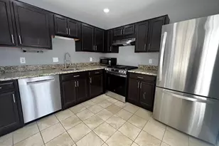 9240 Cardinal Forest Ln, Lorton, VA 22079 - Photo 3