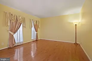 2388 Dakota Lakes Dr, Herndon, VA 20171 - Photo 5