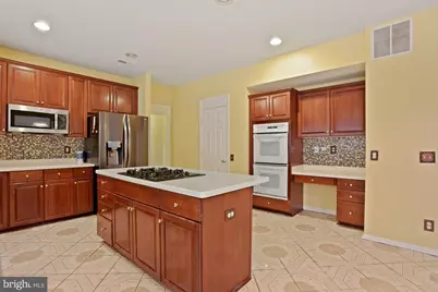 2388 Dakota Lakes Drive, Herndon, VA 20171 - Photo 23