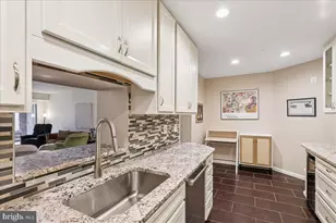 5802 Cove Landing Rd, Burke, VA 22015 - Photo 5