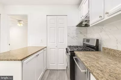 7354 Lee Highway #T2, Falls Church, VA 22046 - Photo 9