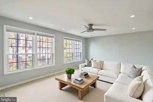 9523 Cherry Oak Ct, Burke, VA 22015 - Photo 7