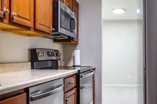 8358 Dunham Ct, Springfield, VA 22152 - Photo 9