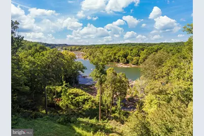 612 Rivercrest Drive, McLean, VA 22101 - Photo 3