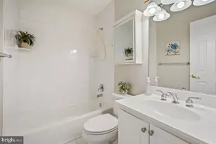 4515 Forest Hill Dr, Fairfax, VA 22030 - Photo 17