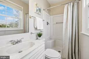 4515 Forest Hill Dr, Fairfax, VA 22030 - Photo 19